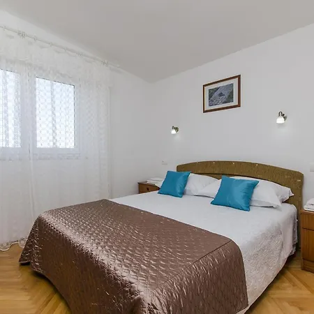 Guest house And Bla?enka S.